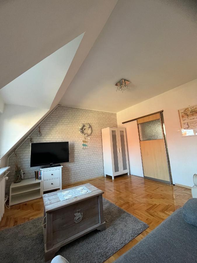 Apartament Kolobrzeska Mansarda, Narutowicza 8 Kołobrzeg Buitenkant foto